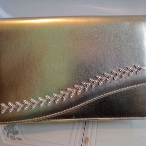 Gold Shimmer hardbody with Crystal accents